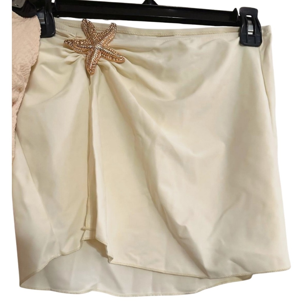 Chic Strapless Swimsuit with Gold Starfish - Picture 6 of 11